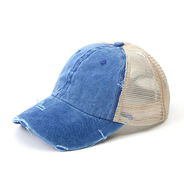 Unisex Baseball Cap mit Zopfdurchlass – Denim Patchwork & Mesh Design | Verstellbare Vintage Snapback Mütze für Sommer, Damen & Herren