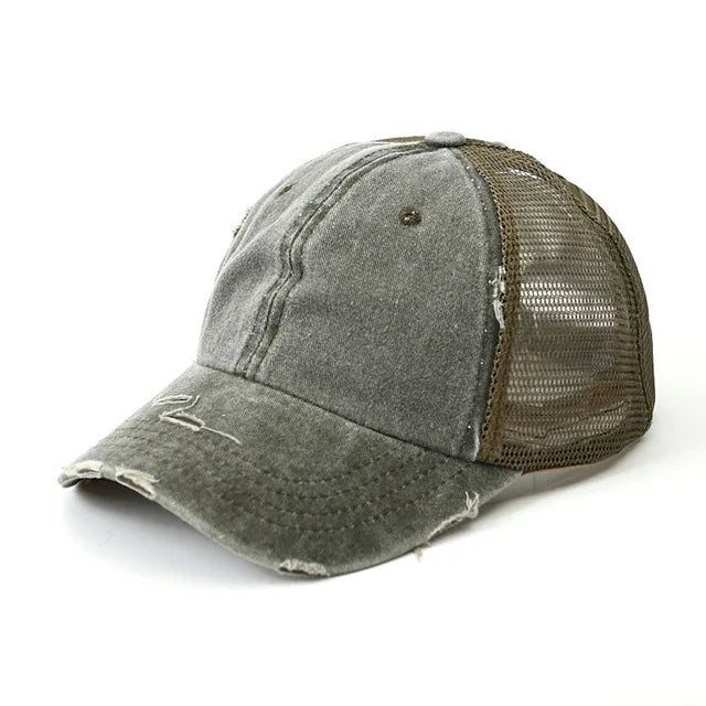 Unisex Baseball Cap mit Zopfdurchlass – Denim Patchwork & Mesh Design | Verstellbare Vintage Snapback Mütze für Sommer, Damen & Herren