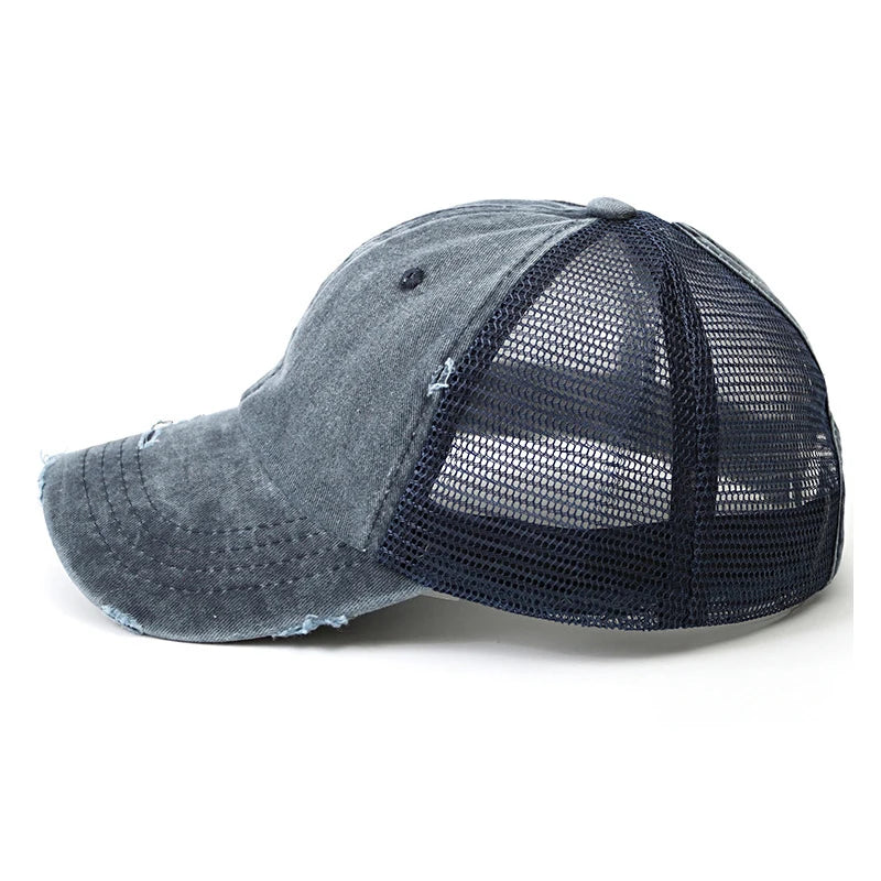 Unisex Baseball Cap mit Zopfdurchlass – Denim Patchwork & Mesh Design | Verstellbare Vintage Snapback Mütze für Sommer, Damen & Herren