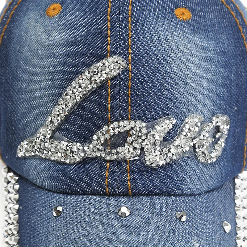 Unisex Denim Baseball Cap mit Strass “LOVE” Schriftzug – Verstellbare Retro Snapback Mütze | Sommerliche Sonnenkappe für Damen & Herren