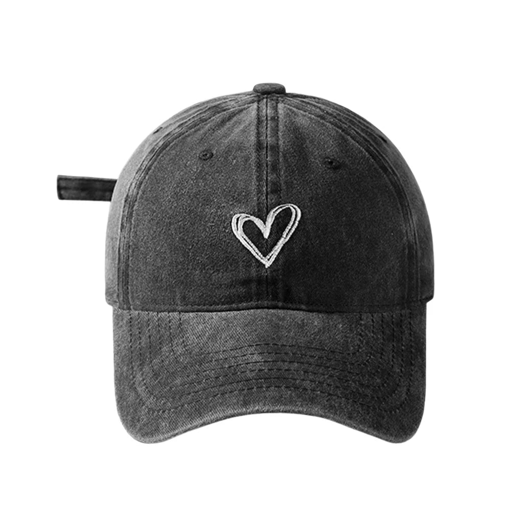 Unisex Baseball Cap mit Pfirsich-Herz-Stickerei – Verstellbare Retro Dad Cap | Leichte Gewaschene Baumwollmütze für Damen & Herren im Frühling & Sommer