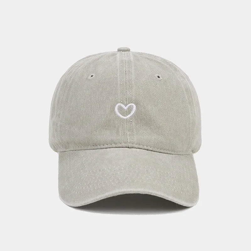 Unisex Baseball Cap mit „Love“-Stickerei – Gewaschene Baumwoll Snapback Mütze | Retro Freizeitkappe für Damen & Herren