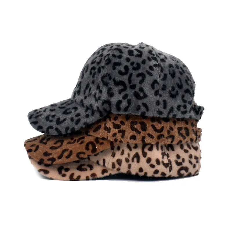 Unisex Baseball Cap mit Leopardenmuster – Warme Plüschmütze für Herbst & Winter | Verstellbare Modische Kappe für Damen & Herren