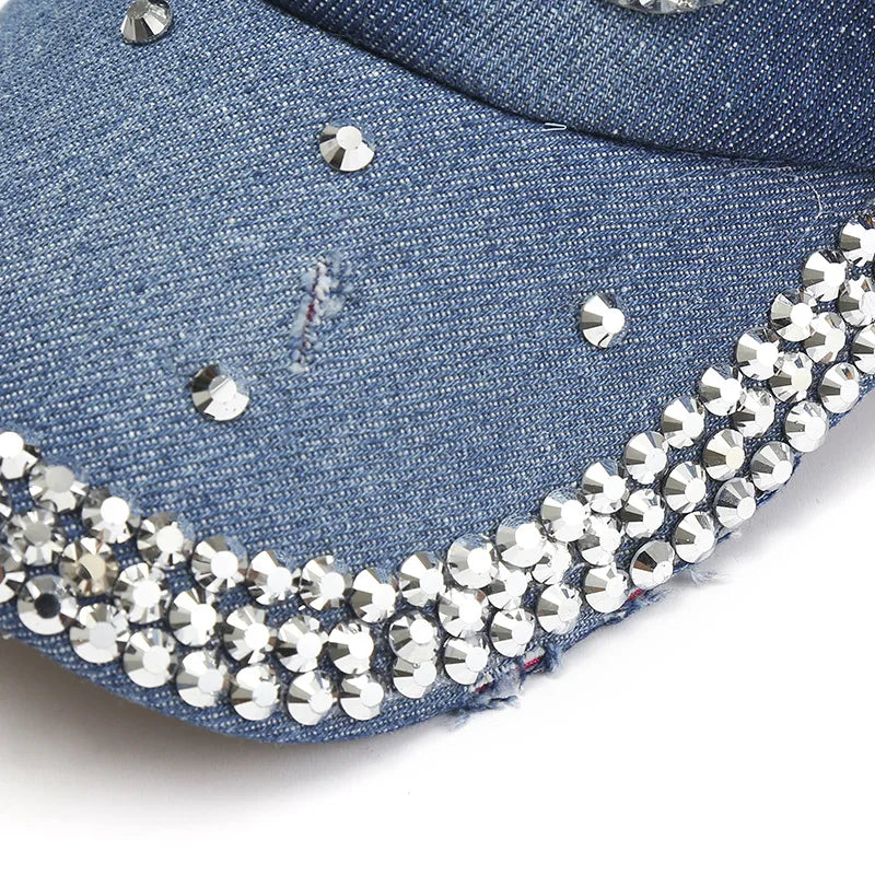 Unisex Denim Baseball Cap mit Strass “LOVE” Schriftzug – Verstellbare Retro Snapback Mütze | Sommerliche Sonnenkappe für Damen & Herren