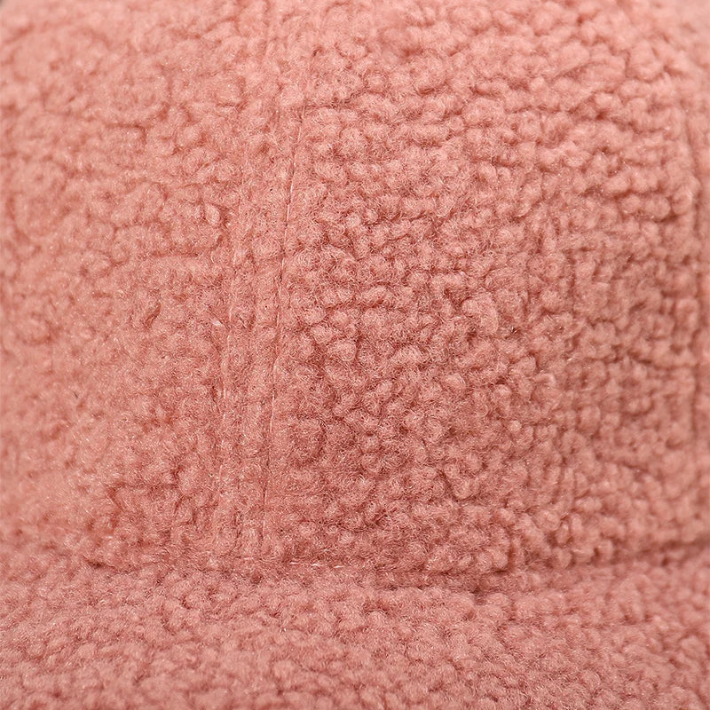 Unisex Baseball Cap aus Kunstlammfell – Warme Herbst & Winter Mütze | Weiche Plüsch Kappe mit Verstellbarem Riemen
