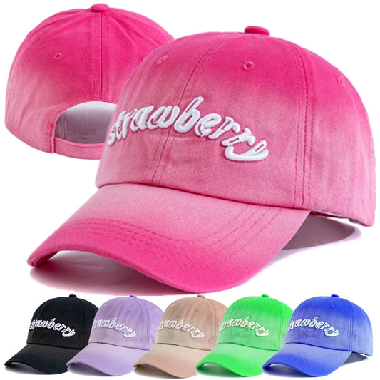 Unisex Baseball Cap aus Gewaschener Baumwolle mit Erdbeer-Stickerei – Verstellbare Farbverlauf Kappe | Modische Freizeitmütze für Damen & Herren