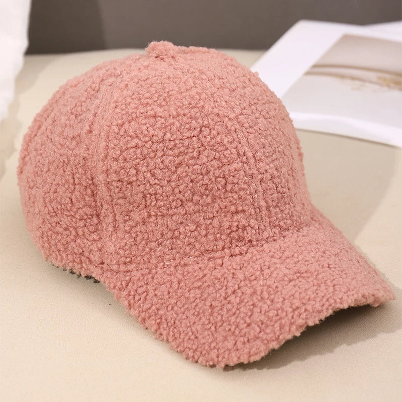 Unisex Baseball Cap aus Kunstlammfell – Warme Herbst & Winter Mütze | Weiche Plüsch Kappe mit Verstellbarem Riemen