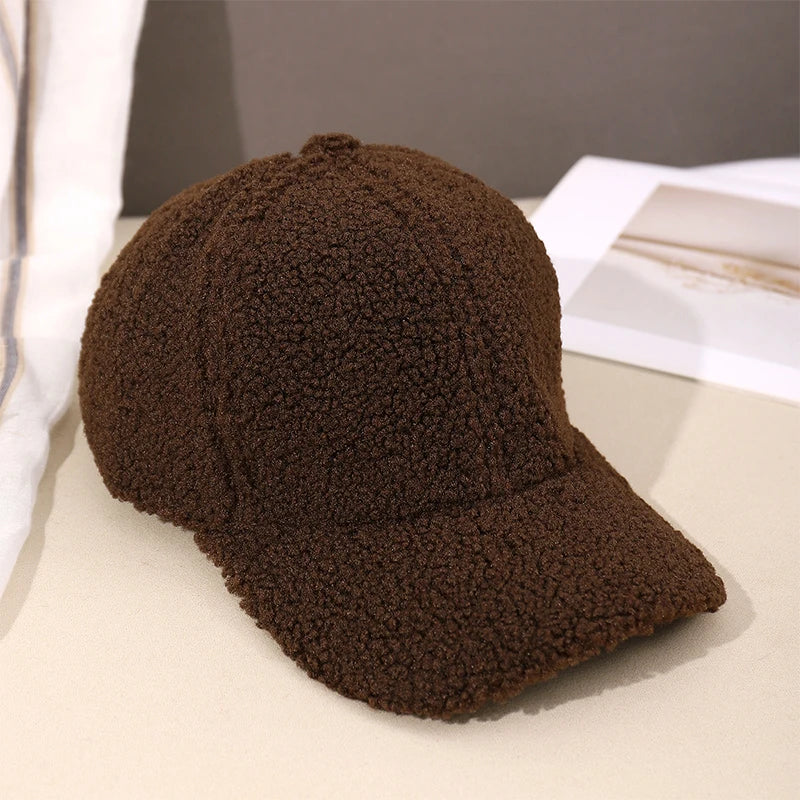 Unisex Baseball Cap aus Kunstlammfell – Warme Herbst & Winter Mütze | Weiche Plüsch Kappe mit Verstellbarem Riemen