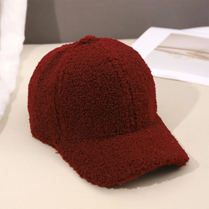 Unisex Baseball Cap aus Kunstlammfell – Warme Herbst & Winter Mütze | Weiche Plüsch Kappe mit Verstellbarem Riemen