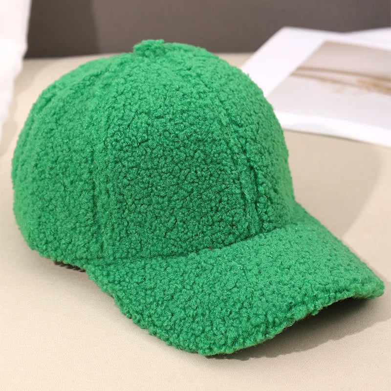Unisex Baseball Cap aus Kunstlammfell – Warme Herbst & Winter Mütze | Weiche Plüsch Kappe mit Verstellbarem Riemen