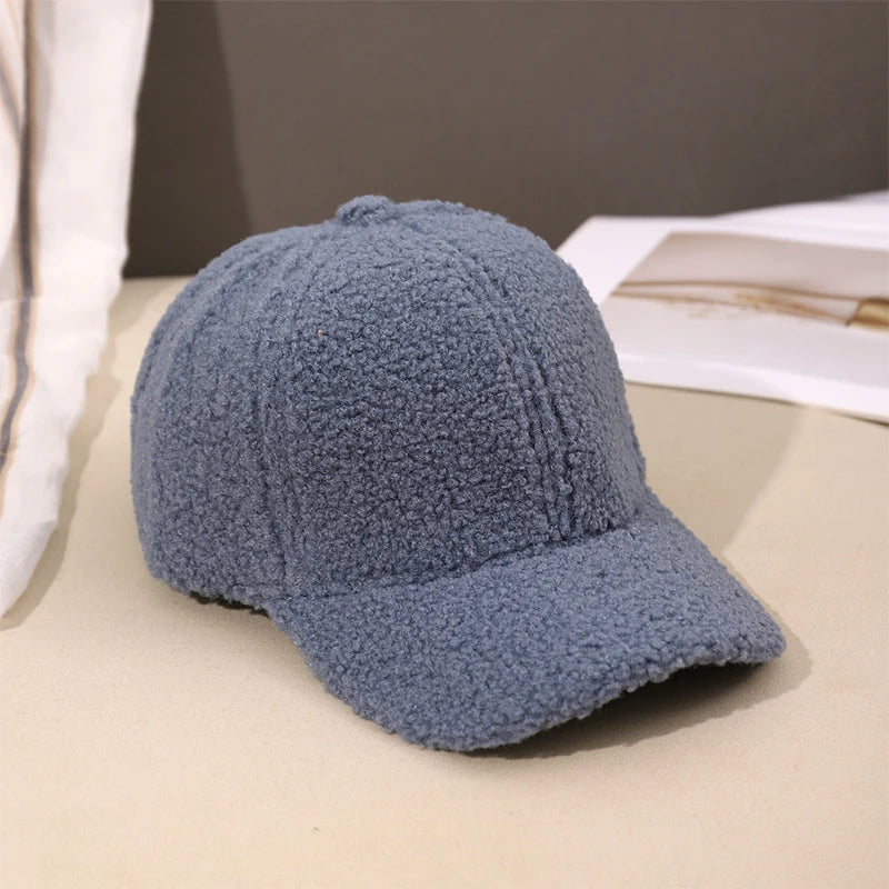 Unisex Baseball Cap aus Kunstlammfell – Warme Herbst & Winter Mütze | Weiche Plüsch Kappe mit Verstellbarem Riemen