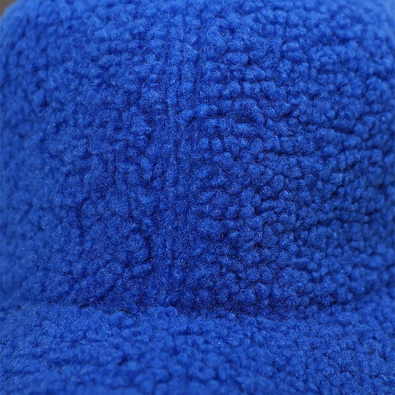Unisex Baseball Cap aus Kunstlammfell – Warme Herbst & Winter Mütze | Weiche Plüsch Kappe mit Verstellbarem Riemen