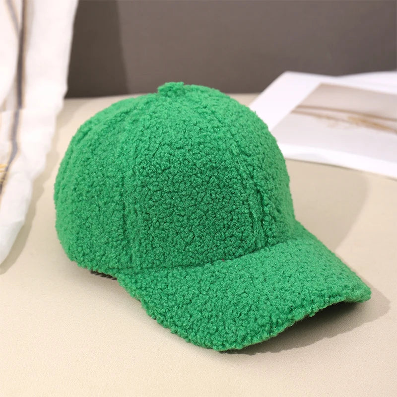 Unisex Baseball Cap aus Kunstlammfell – Warme Herbst & Winter Mütze | Weiche Plüsch Kappe mit Verstellbarem Riemen