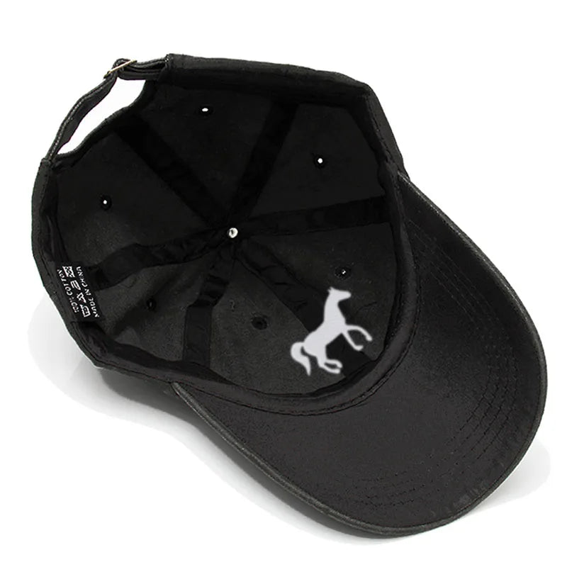Unisex Baseball Cap mit Pferde-Stickerei – Gewaschene Baumwollkappe im Vintage-Stil | Verstellbare Freizeit- & Golfmütze für Damen & Herren