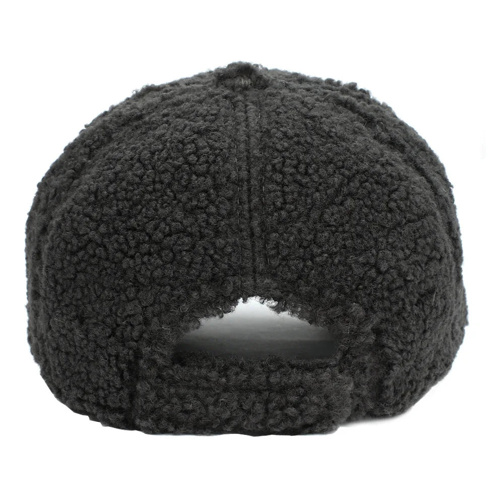 Unisex Baseball Cap aus Kunstlammfell – Warme Herbst & Winter Mütze | Weiche Plüsch Kappe mit Verstellbarem Riemen