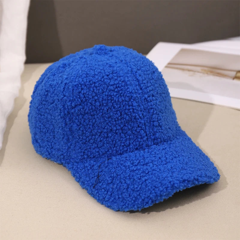 Unisex Baseball Cap aus Kunstlammfell – Warme Herbst & Winter Mütze | Weiche Plüsch Kappe mit Verstellbarem Riemen